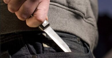 Elszabadult a pokol Angliában, miután közzétették a videót egy brit egyetemista leszúrásáról