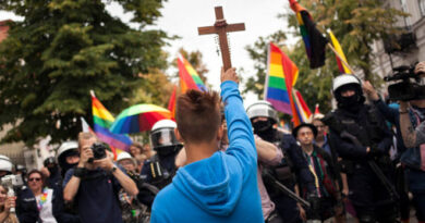 Heidl György, leendő egyházügyi államtitkár szerint inkább a pride, mint az úrnapi körmenet