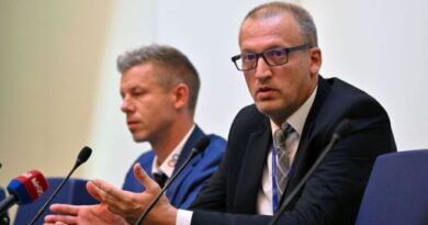 Újabb éles ellentét a Tiszán belül, ezúttal a Mollal kapcsolatban