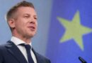 Facebook-kormányzás: hetvenmilliárdos beruházást bukott el Magyarország