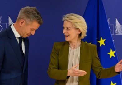 Uniós pénzek miatt bírálják a kommentelők Magyar Péteréket a kormány Facebook-oldalán